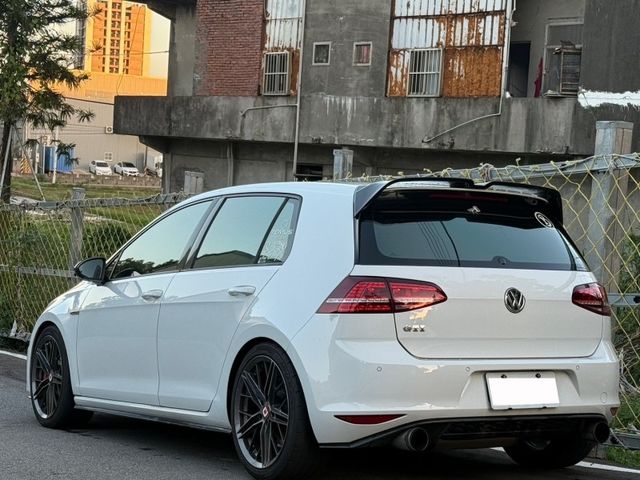 Volkswagen 福斯 Golf GTI  第2張相片