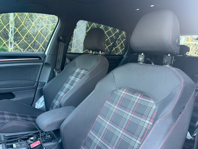 Volkswagen 福斯 Golf GTI  第3張相片