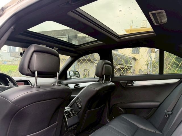 Mercedes-Benz/賓士 C300  第6張相片