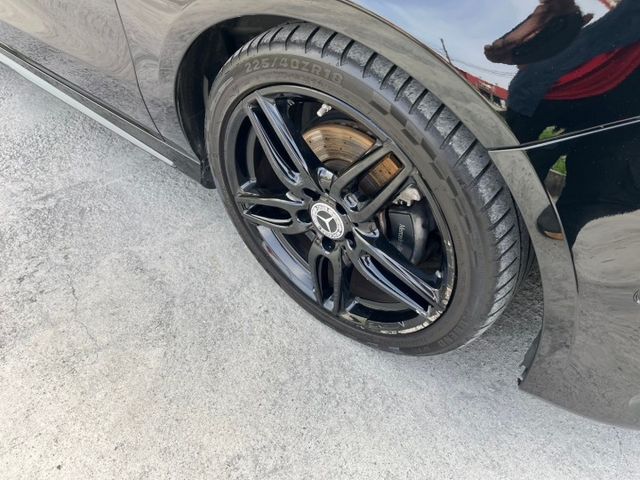 1.6L AMG-Line 鑽石水箱護罩 AMG跑車化套件 跑車化懸吊 18吋五輻輕合金鋁圈  第8張相片