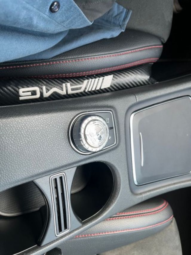 1.6L AMG-Line 鑽石水箱護罩 AMG跑車化套件 跑車化懸吊 18吋五輻輕合金鋁圈  第14張相片