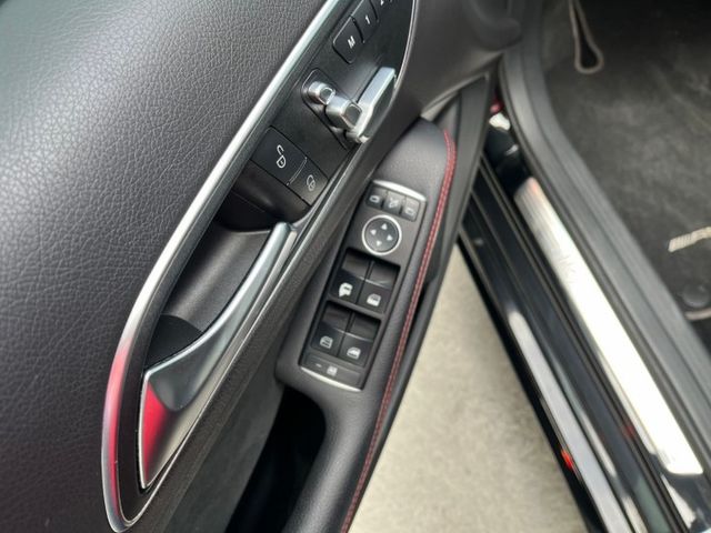 1.6L AMG-Line 鑽石水箱護罩 AMG跑車化套件 跑車化懸吊 18吋五輻輕合金鋁圈  第18張相片