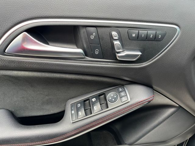 1.6L AMG-Line 鑽石水箱護罩 AMG跑車化套件 跑車化懸吊 18吋五輻輕合金鋁圈  第19張相片