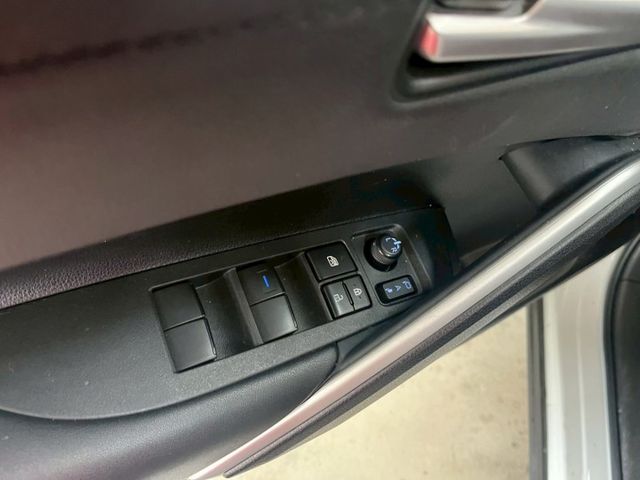 1.8L 豪華款 倒車影像 摸門解鎖 定速巡航 跟車系統 前車雷達  第8張相片
