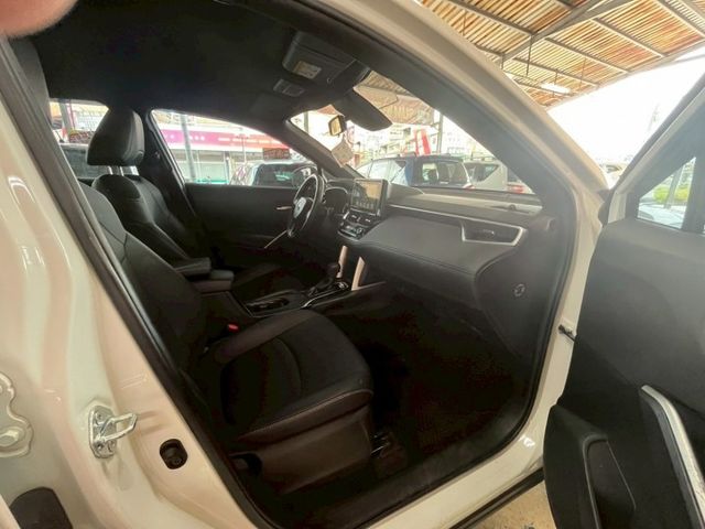 1.8L 豪華款 倒車影像 摸門解鎖 定速巡航 跟車系統 前車雷達  第11張相片