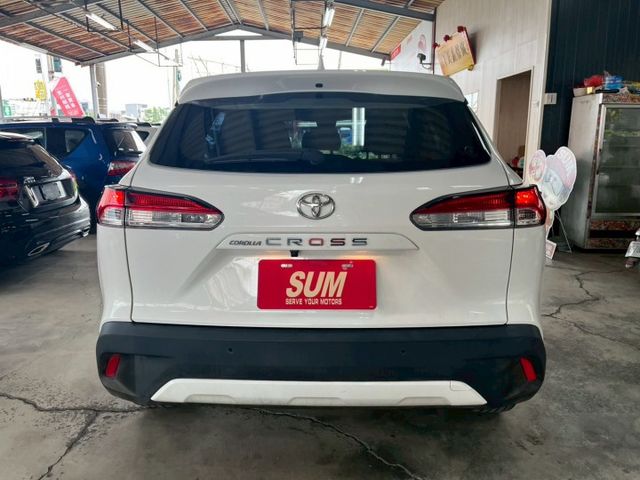 1.8L 豪華款 倒車影像 摸門解鎖 定速巡航 跟車系統 前車雷達  第17張相片