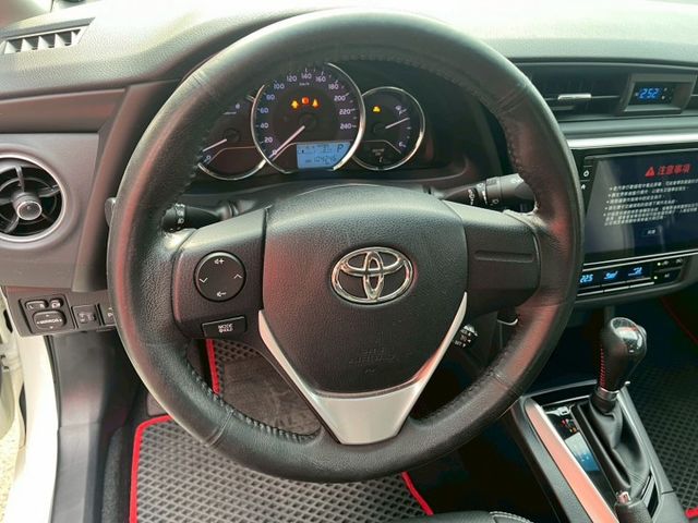 1.8L 經典款 免鑰匙啟動 倒車顯影 定速巡航 超值CP國民好車  第6張相片