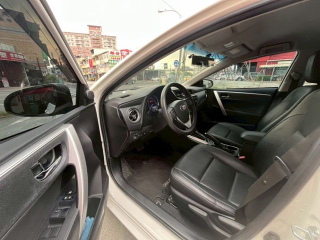 1.8L 經典款 免鑰匙啟動 定速巡航 前車雷達  第6張相片