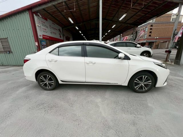 1.8L 經典款 免鑰匙啟動 定速巡航 前車雷達  第17張相片