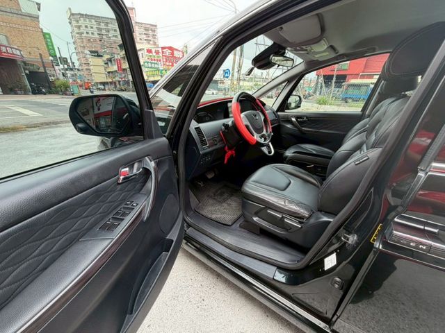 2.2L 雅智款 雙電動滑門 定速巡航 後座出風口 免鑰匙啟動 正八人座  第7張相片