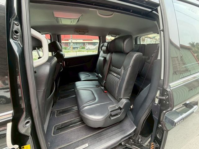 2.2L 雅智款 雙電動滑門 定速巡航 後座出風口 免鑰匙啟動 正八人座  第9張相片