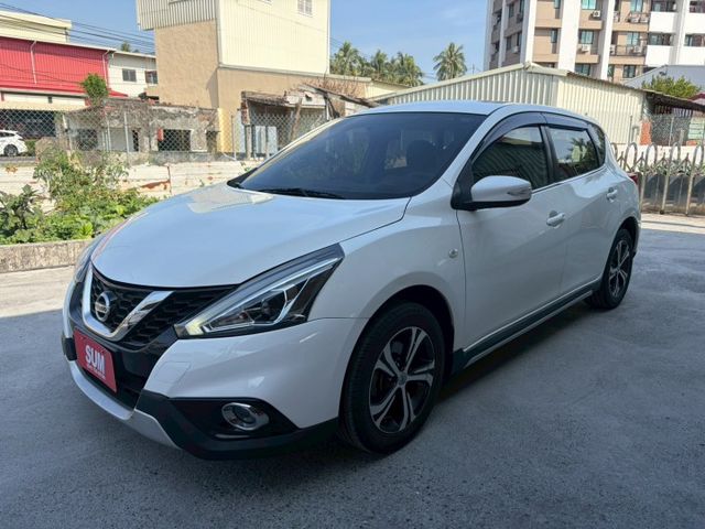 1.6L 旗艦款 倒車影像 定速巡航 免鑰匙啟動  恆溫空調 胎壓偵測  第19張相片