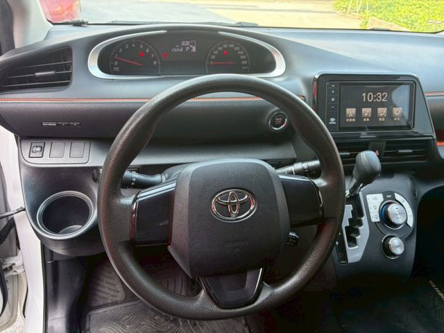 1.8L 豪華+款 雙電動電滑門 免鑰匙啟動 循跡防滑 胎壓偵測  第4張相片