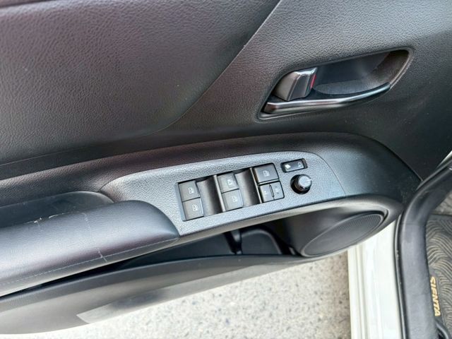 1.8L 豪華+款 雙電動電滑門 免鑰匙啟動 循跡防滑 胎壓偵測  第6張相片