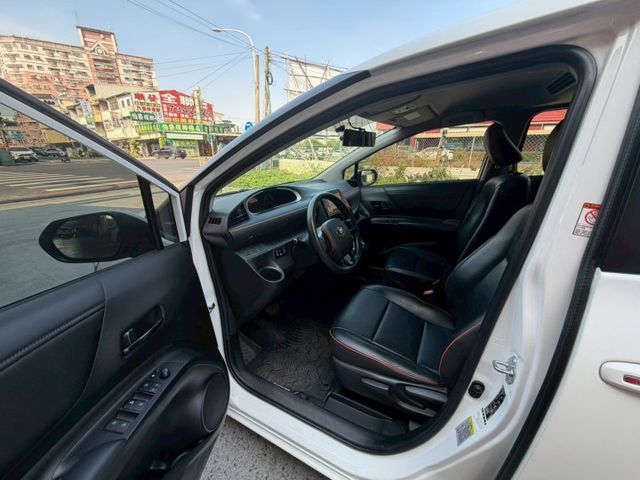 1.8L 豪華+款 雙電動電滑門 免鑰匙啟動 循跡防滑 胎壓偵測  第7張相片