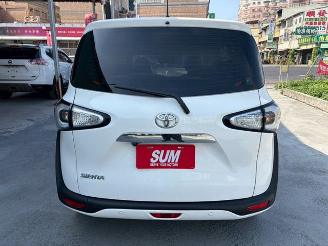 1.8L 豪華+款 雙電動電滑門 免鑰匙啟動 循跡防滑 胎壓偵測  第15張相片