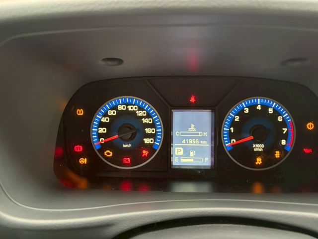 1.5L 廂型五人座貨車 倒車雷達 盲點偵測 定速巡航 循跡防滑  第2張相片