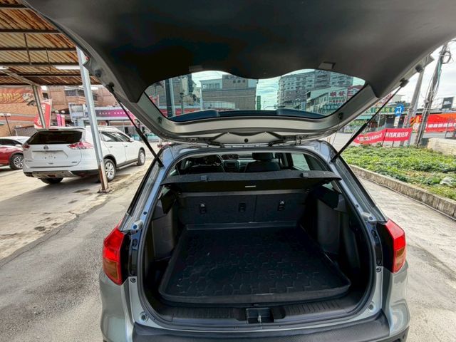 1.4L VITARA S 渦輪增壓 定速巡航 感應式頭燈 感應式雨刷 倒車雷達  第10張相片