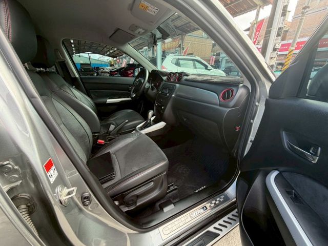 1.4L VITARA S 渦輪增壓 定速巡航 感應式頭燈 感應式雨刷 倒車雷達  第12張相片