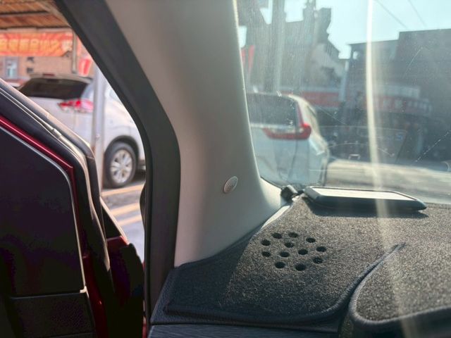 1.6L 旗艦款 盲點偵測 倒車顯影 360環景 定速巡航 胎壓偵測  第3張相片