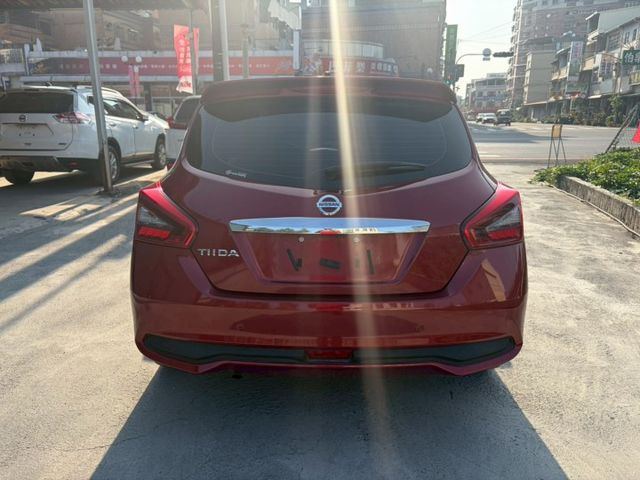 1.6L 旗艦款 盲點偵測 倒車顯影 360環景 定速巡航 胎壓偵測  第12張相片