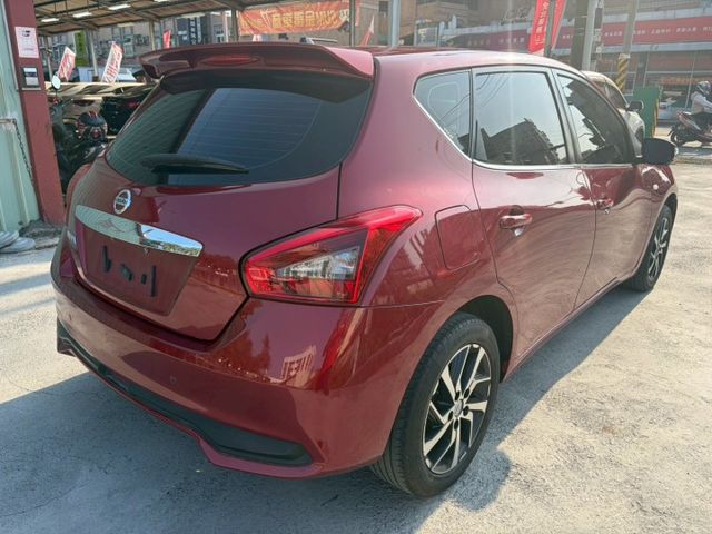 1.6L 旗艦款 盲點偵測 倒車顯影 360環景 定速巡航 胎壓偵測  第13張相片