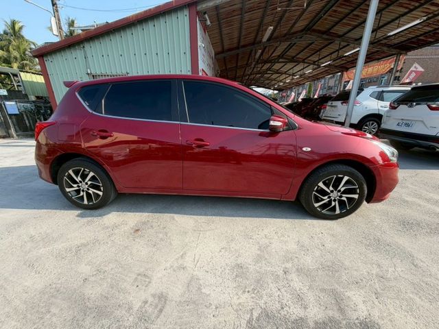 1.6L 旗艦款 盲點偵測 倒車顯影 360環景 定速巡航 胎壓偵測  第15張相片