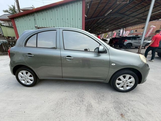 2012 Nissan March 1.5 SV 恆溫空調 倒車雷達  第5張相片