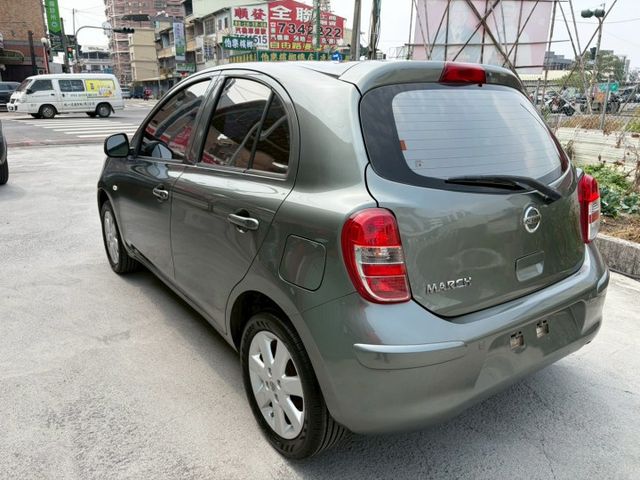 2012 Nissan March 1.5 SV 恆溫空調 倒車雷達  第8張相片