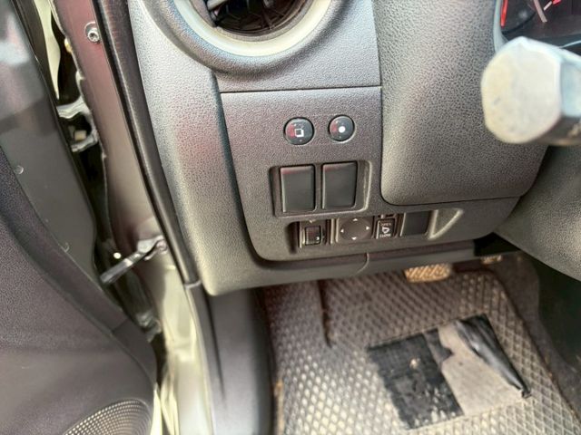 2012 Nissan March 1.5 SV 恆溫空調 倒車雷達  第16張相片
