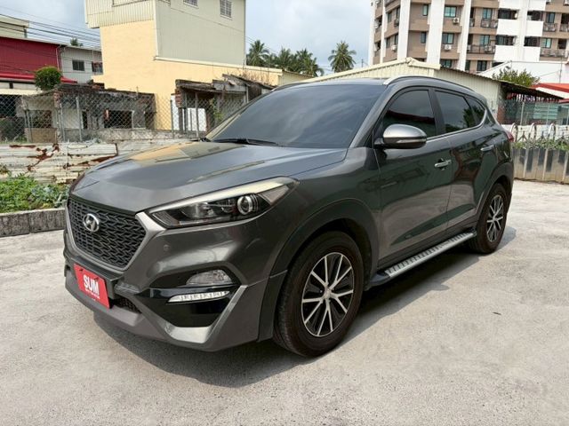 2018 Hyundai Tucson 汽油時尚Turbo 電動座椅 倒車雷達影像 定速巡航 免鑰匙啟動  第2張相片