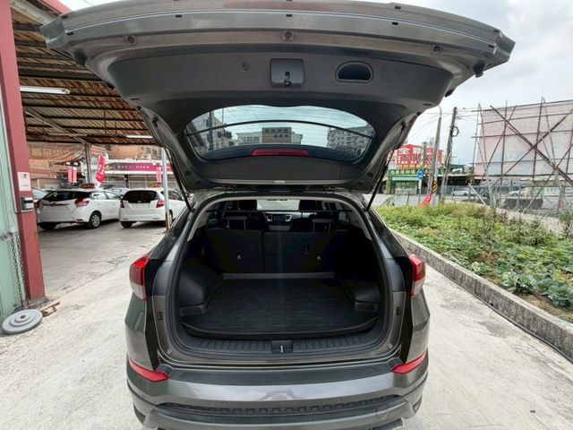 2018 Hyundai Tucson 汽油時尚Turbo 電動座椅 倒車雷達影像 定速巡航 免鑰匙啟動  第7張相片