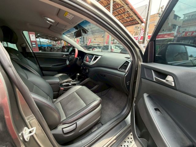 2018 Hyundai Tucson 汽油時尚Turbo 電動座椅 倒車雷達影像 定速巡航 免鑰匙啟動  第11張相片