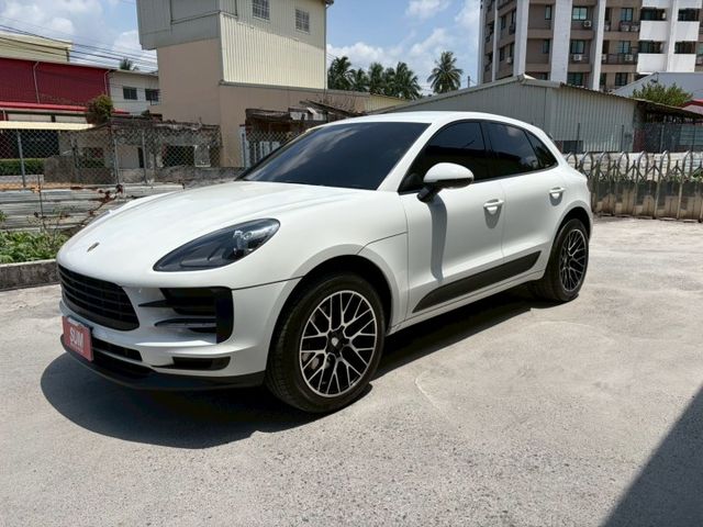 2018 Porsche Macan Premium Package Plus 電尾門 雙電動座椅 車道置中  第3張相片