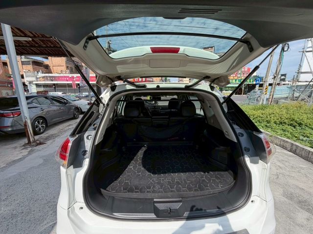 2017 Nissan X-Trail 2.0玩美影音版  第11張相片