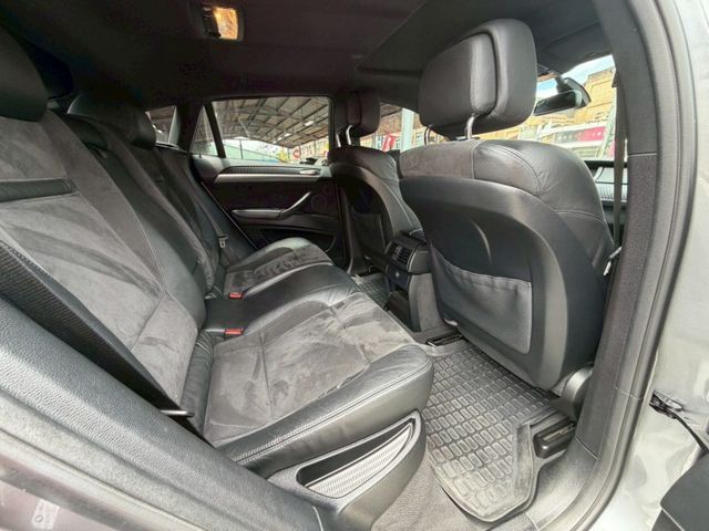 2010 BMW X6 xDrive35i 電動尾門 電動座椅 倒車導引 總代理  第9張相片