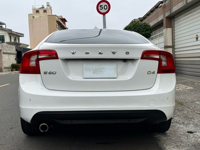 2013 Volvo S60 D4柴 瑞典坦克✅雙前跑車椅 ✅雙前電動調整 ✅駕駛位置記憶 ✅雙前電熱椅✅定速巡航  第6張相片