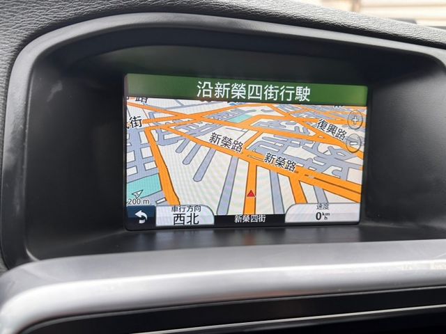 2013 Volvo S60 D4柴 瑞典坦克✅雙前跑車椅 ✅雙前電動調整 ✅駕駛位置記憶 ✅雙前電熱椅✅定速巡航  第17張相片