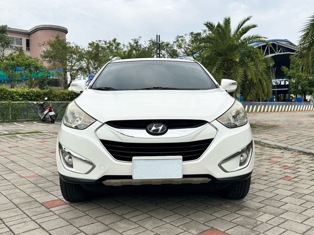 2013 HYUNDAI IX35 S ✅一手車✅定速✅光感應頭燈✅車機✅駕駛座電動調整✅分區恆溫  第2張相片