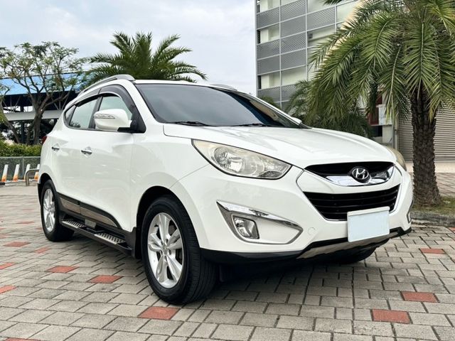 2013 HYUNDAI IX35 S ✅一手車✅定速✅光感應頭燈✅車機✅駕駛座電動調整✅分區恆溫  第3張相片