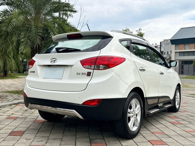 2013 HYUNDAI IX35 S ✅一手車✅定速✅光感應頭燈✅車機✅駕駛座電動調整✅分區恆溫  第6張相片