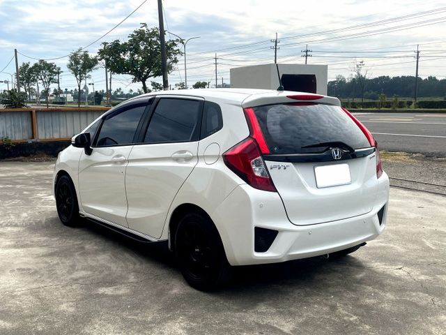 2015 HONDA FIT VTI-S 市區好停車.妥善率極高 ✅安卓機 ✅定速巡航 ✅換檔撥片  第5張相片