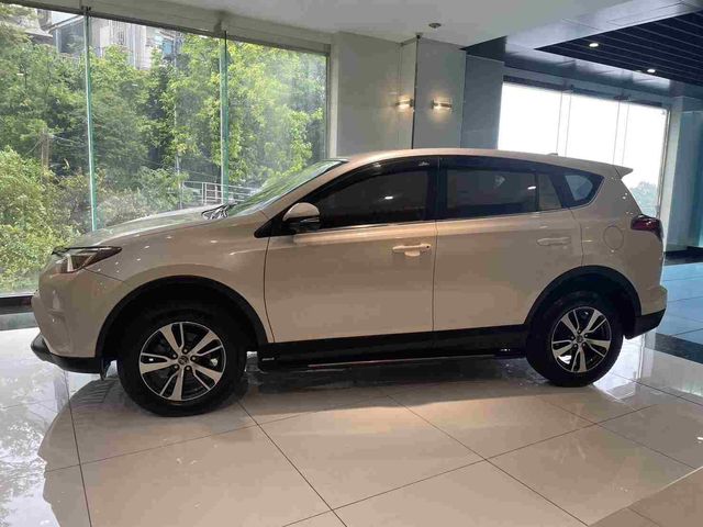 RAV4 2.0  第4張相片