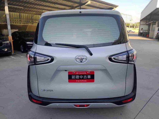 SIENTA 1.8  第6張相片