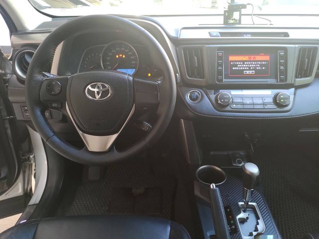RAV4 2.5  第9張相片