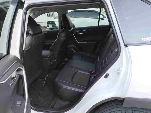RAV4 2.0  第8張相片