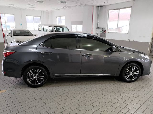 ALTIS 1.8  第4張相片