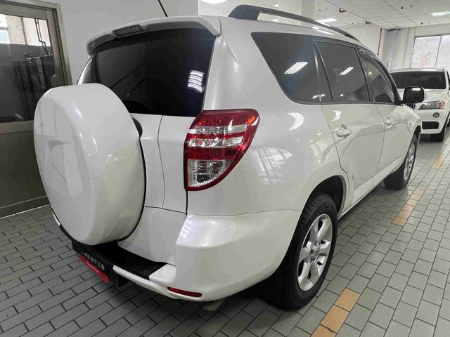 RAV4 2.4 2WD  第5張相片