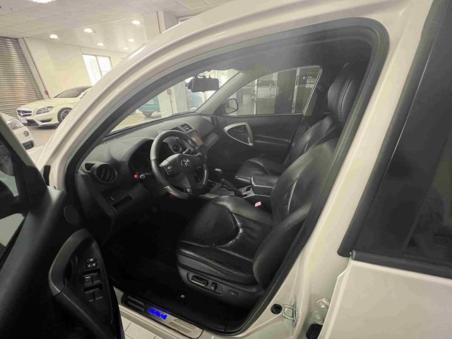 RAV4 2.4 2WD  第7張相片