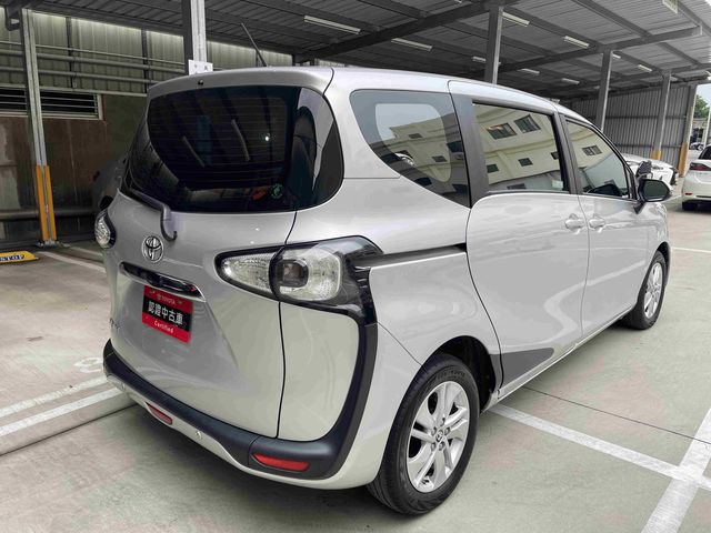 SIENTA 1.8  第5張相片